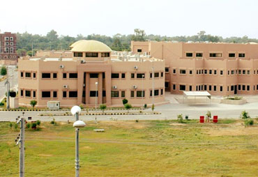 dgkhan-medical-college-01